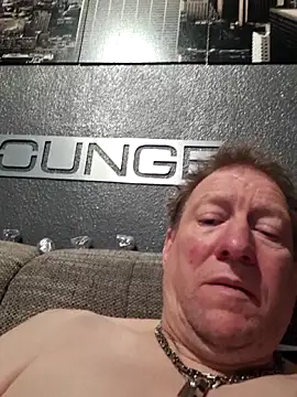 tomtom111111 online show from 02/12/26, 09:14