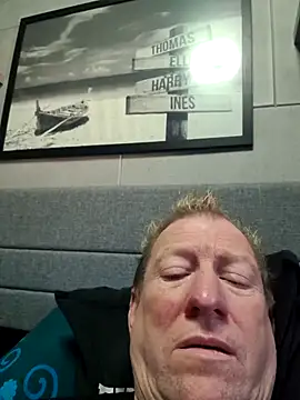 tomtom111111 online show from 10/03/25, 01:56