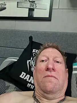 tomtom111111 online show from 04/03/26, 02:01