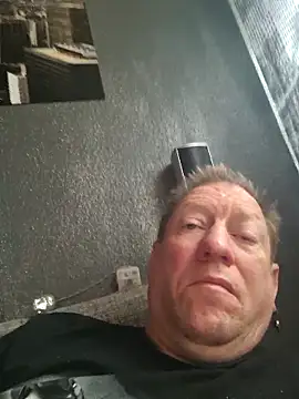 tomtom111111 online show from 10/26/25, 12:05