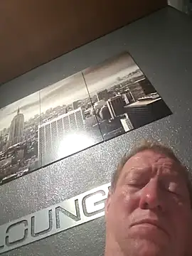 tomtom111111 online show from 09/21/25, 12:16