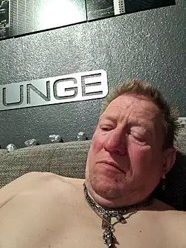 tomtom111111 online show from 03/13/26, 07:41