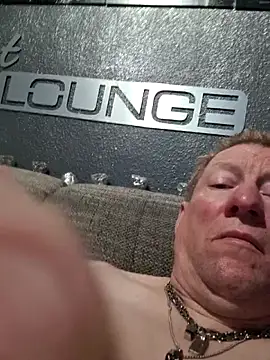 tomtom111111 online show from 03/01/26, 10:10