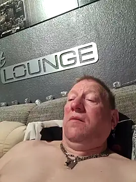 tomtom111111 online show from 10/08/25, 08:31