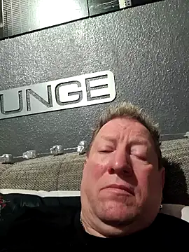 tomtom111111 online show from 02/02/25, 09:23