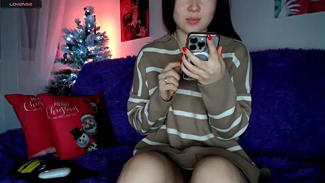 Snapshot of Lili_asian chatting on 01/24/25, 07:49 Lili asian online show from 01/24/25, 07:49