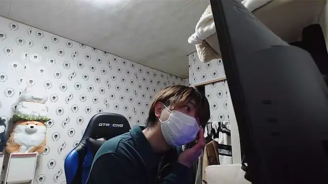 pychan online show from 02/26/25, 01:00