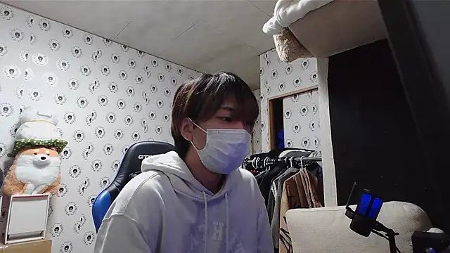 pychan online show from 03/04/25, 11:08