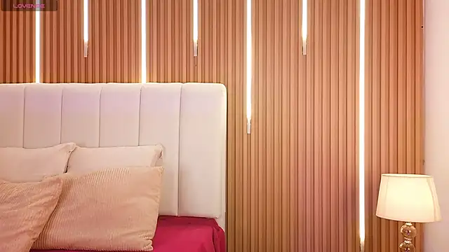 KimSensual  online show from 04/09/26, 12:33