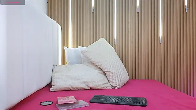 KimSensual  online show from 03/15/26, 12:45