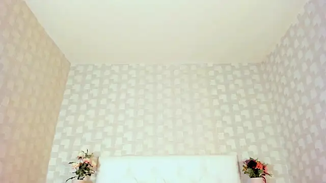 Snapshot of NatsumiHun chatting on 06/18/26, 09:14 NatsumiHun online show from 06/18/26, 09:14
