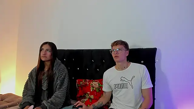 A sexy couple   online show from 11/12/25, 08:34