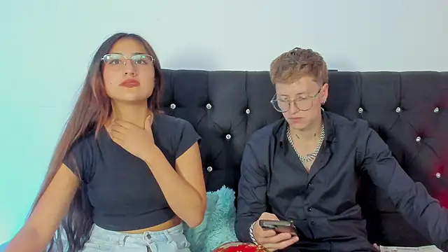 A sexy couple   online show from 11/09/25, 11:42