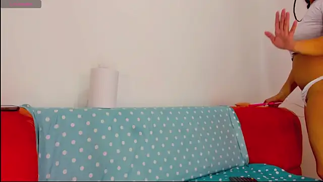 moana taylor online show from 04/07/26, 12:40