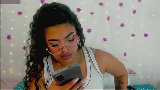 Snapshot of moana_taylor chatting on 09/27/25, 11:49 moana taylor online show from 09/27/25, 11:49