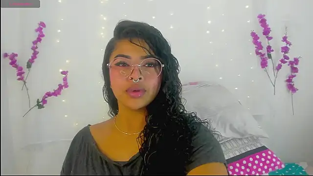 Snapshot of moana_taylor chatting on 09/13/25, 11:21 moana taylor online show from 09/13/25, 11:21