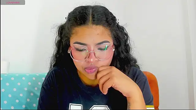 moana taylor online show from 05/12/26, 10:21