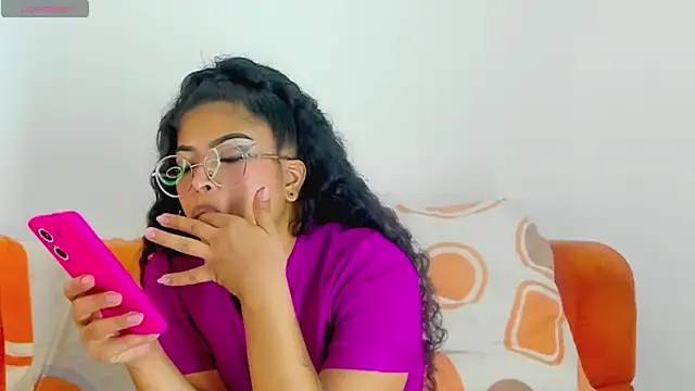 moana taylor online show from 06/22/26, 04:04