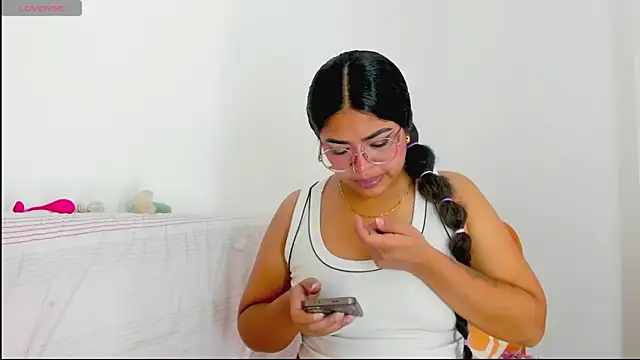 moana taylor online show from 05/10/26, 09:57