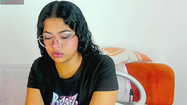 moana taylor online show from 06/14/26, 01:02