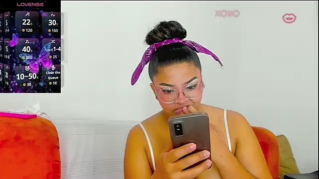 moana taylor online show from 03/29/26, 09:38