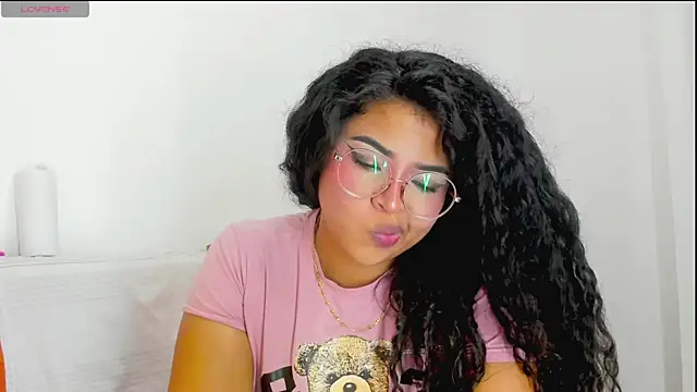 moana taylor online show from 04/20/26, 01:03