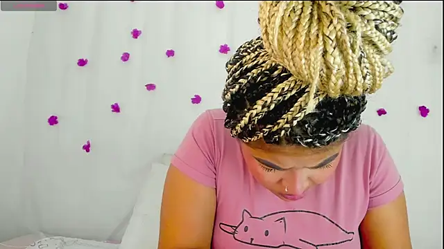 Snapshot of moana_taylor chatting on 01/06/26, 11:14 moana taylor online show from 01/06/26, 11:14