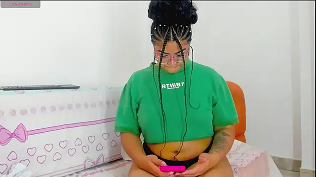 moana taylor online show from 06/07/26, 11:48