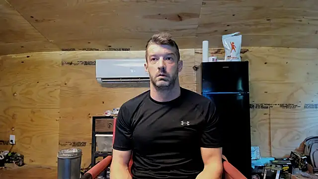 Snapshot of Kenny_Kyle chatting on 09/16/25, 02:07 Kenny Kyle online show from 09/16/25, 02:07