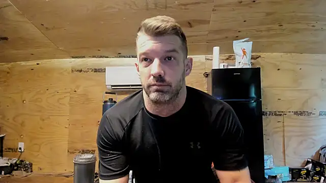 Snapshot of Kenny_Kyle chatting on 09/10/25, 01:43 Kenny Kyle online show from 09/10/25, 01:43
