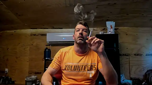 Snapshot of Kenny_Kyle chatting on 10/02/25, 01:58 Kenny Kyle online show from 10/02/25, 01:58