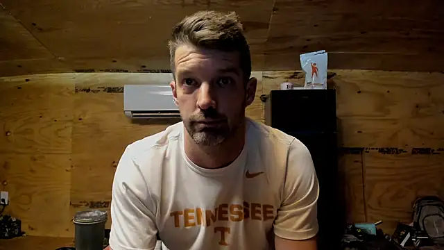 Snapshot of Kenny_Kyle chatting on 10/14/25, 01:50 Kenny Kyle online show from 10/14/25, 01:50