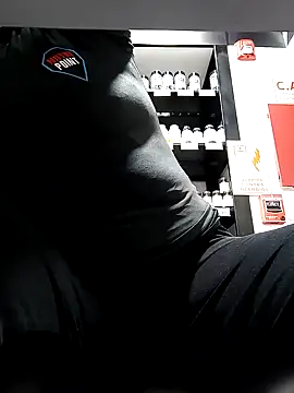 Gatubela212 online show from 10/11/25, 12:22