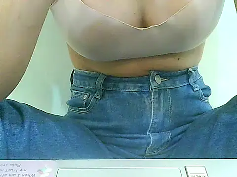 Snapshot of PinaySkinnyGirl chatting on 11/08/25, 06:50 PinaySkinnyGirl online show from 11/08/25, 06:50