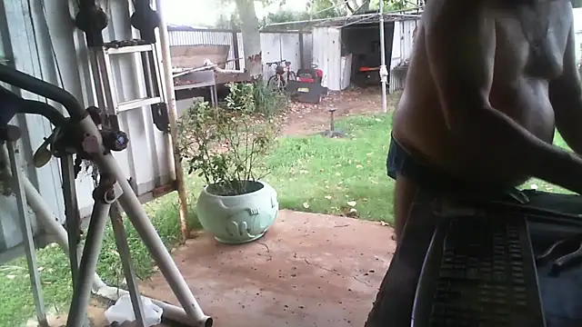 herbie010666 online show from 02/09/26, 04:21