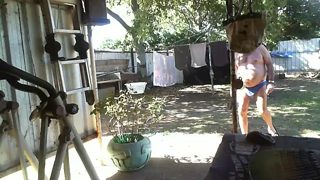 herbie010666 online show from 09/15/25, 04:35