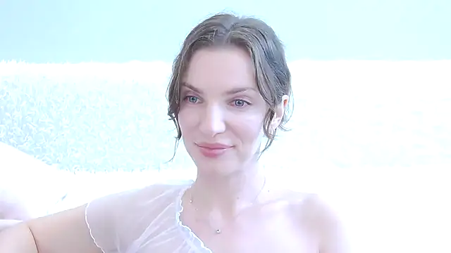 Snapshot of Beauty_Alex chatting on 06/25/26, 05:12 Beauty Alex online show from 06/25/26, 05:12