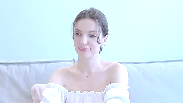Snapshot of Beauty_Alex chatting on 07/05/26, 04:19 Beauty Alex online show from 07/05/26, 04:19
