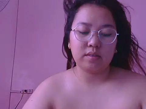 Snapshot of Boobsiemarie chatting on 07/08/26, 02:13 Boobsiemarie online show from 07/08/26, 02:13