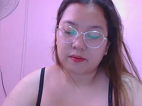 Snapshot of Boobsiemarie chatting on 07/02/26, 10:49 Boobsiemarie online show from 07/02/26, 10:49