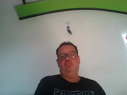 Snapshot of djtomxxx2777 chatting on 02/04/25, 08:17 djtomxxx2777 online show from 02/04/25, 08:17