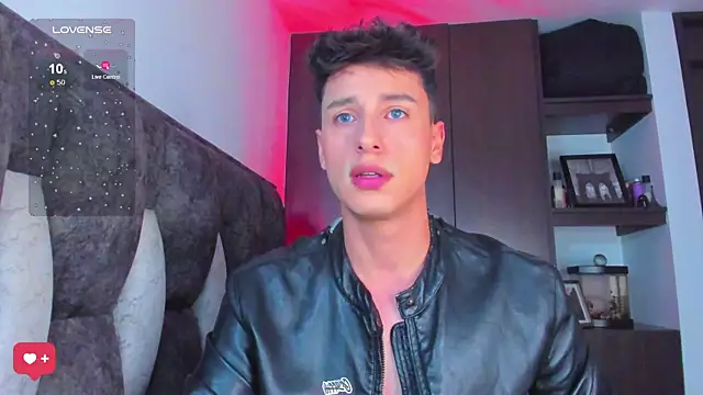 Snapshot of I_Gabriel chatting on 03/07/25, 08:22 I Gabriel online show from 03/07/25, 08:22