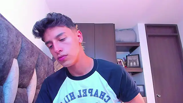 Snapshot of I_Gabriel chatting on 12/10/24, 08:16 I Gabriel online show from 12/10/24, 08:16