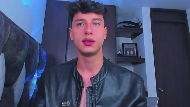 Snapshot of I_Gabriel chatting on 01/23/25, 08:56 I Gabriel online show from 01/23/25, 08:56