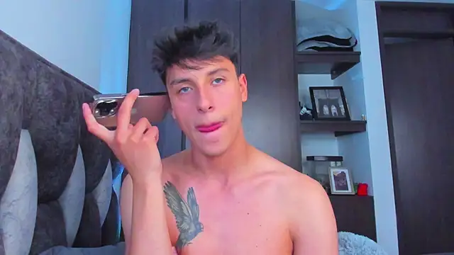 Snapshot of I_Gabriel chatting on 01/29/25, 10:11 I Gabriel online show from 01/29/25, 10:11