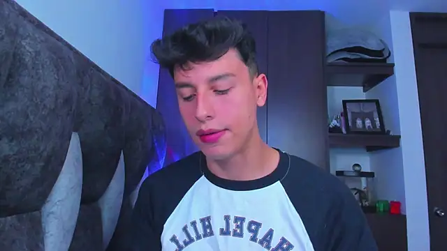 Snapshot of I_Gabriel chatting on 01/22/25, 08:28 I Gabriel online show from 01/22/25, 08:28