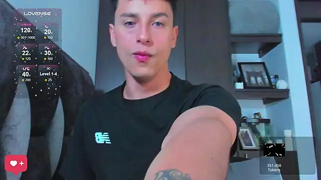 Snapshot of I_Gabriel chatting on 03/12/25, 10:50 I Gabriel online show from 03/12/25, 10:50