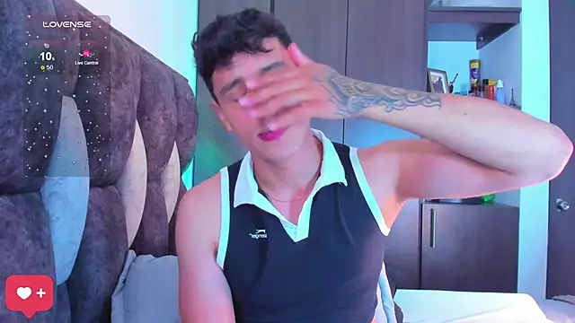 Snapshot of I_Gabriel chatting on 10/04/25, 12:34 I Gabriel online show from 10/04/25, 12:34