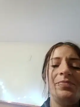 Snapshot of khloebanques chatting on 03/01/26, 11:49 khloebanques online show from 03/01/26, 11:49