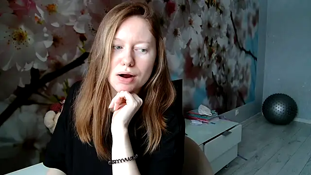 Snapshot of ConnieDaw chatting on 01/19/25, 09:33 ConnieDaw online show from 01/19/25, 09:33